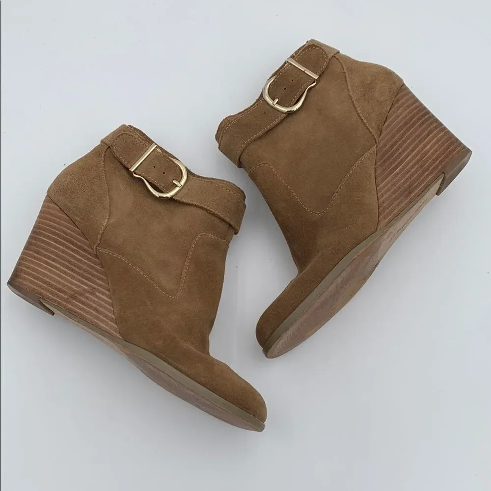 Sole Society Peytal Brown Suede Wedge Ankle Boots Womans size 9